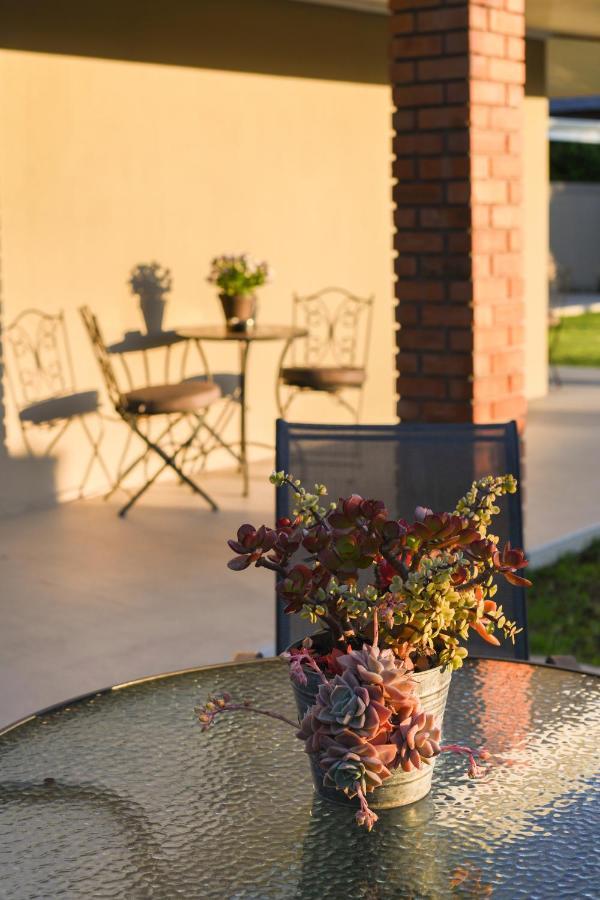 Four Palms Accommodation Durbanville Eksteriør billede