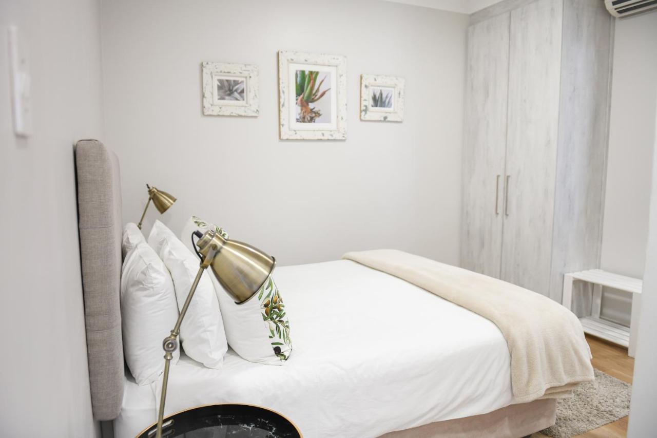 Four Palms Accommodation Durbanville Eksteriør billede