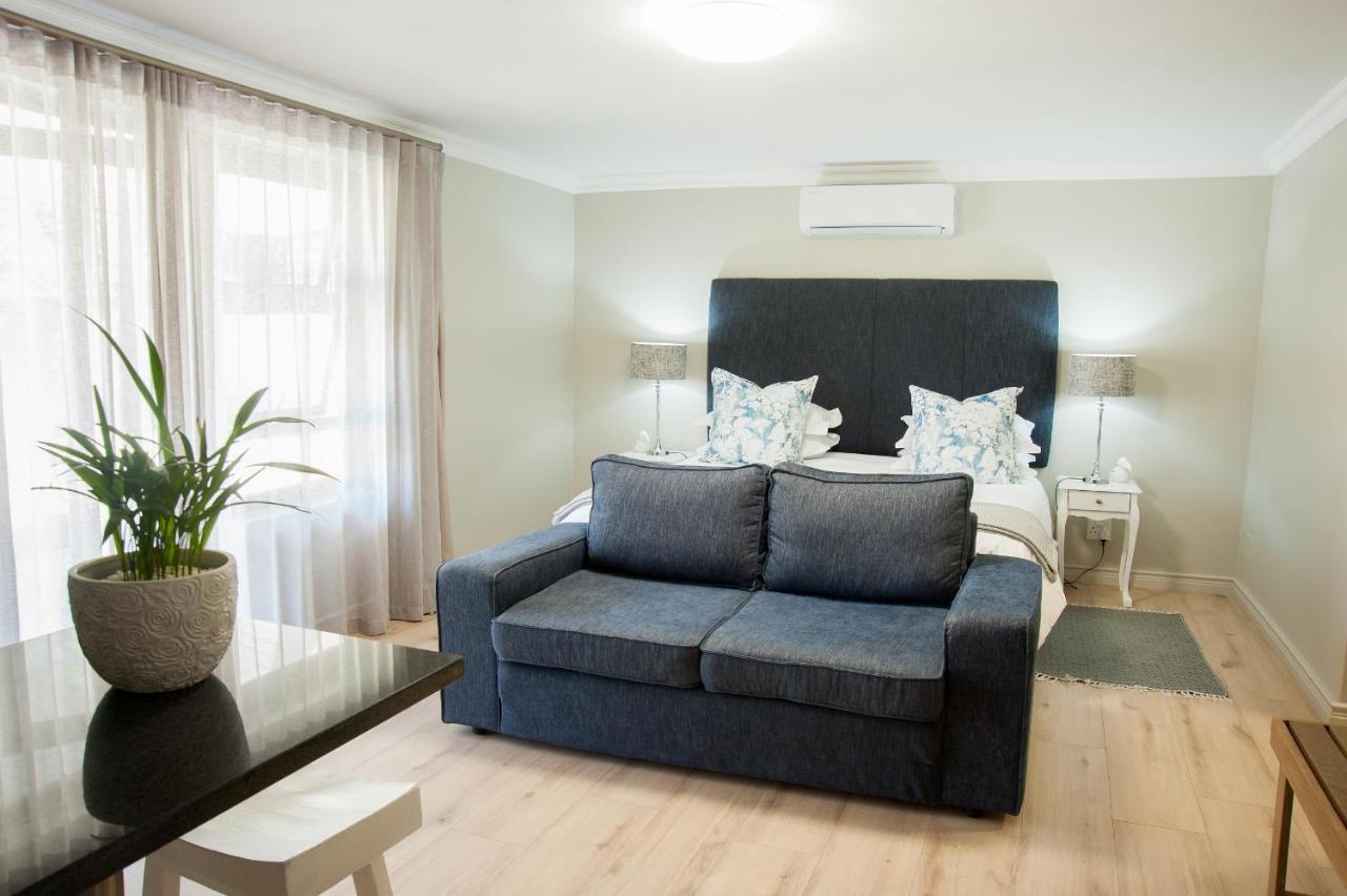 Four Palms Accommodation Durbanville Eksteriør billede