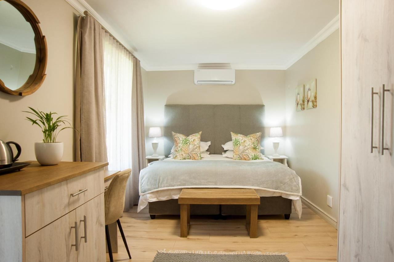 Four Palms Accommodation Durbanville Eksteriør billede